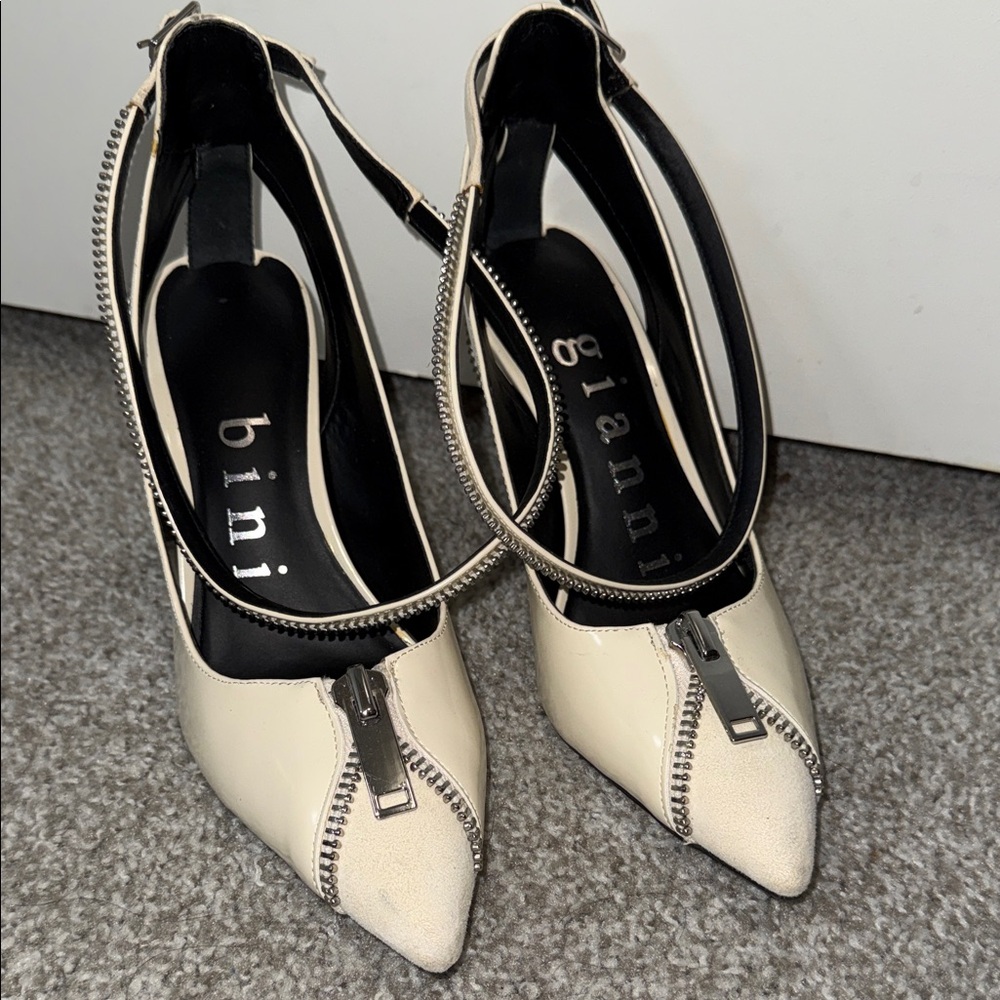 Gianni Bini Cream Heels with Zipper Accent